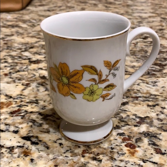 Japan Autumn Song Royal Domino coffee cup & saucer - Picture 5 of 8